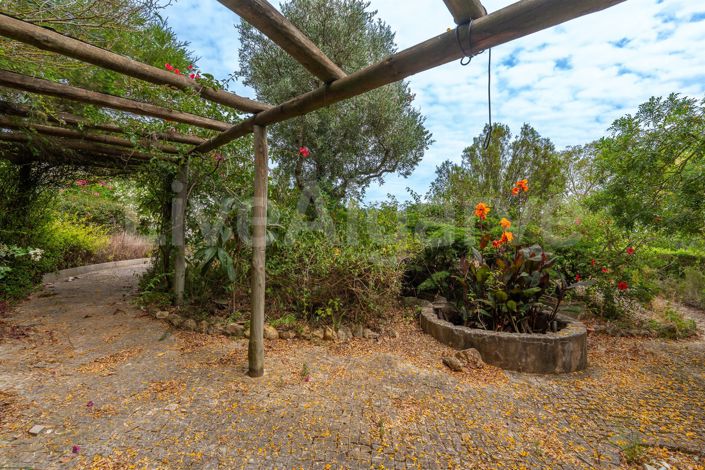 Image No.30-5 Bed House for sale