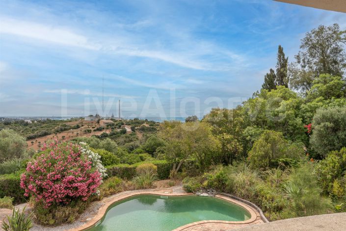 Image No.7-5 Bed House for sale
