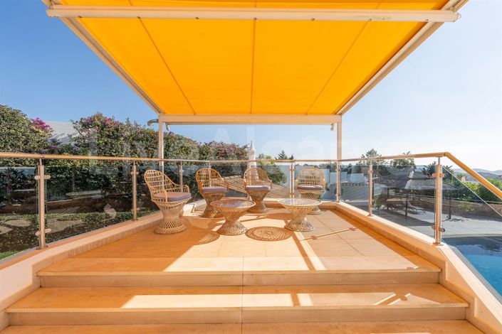 Image No.8-4 Bed House for sale