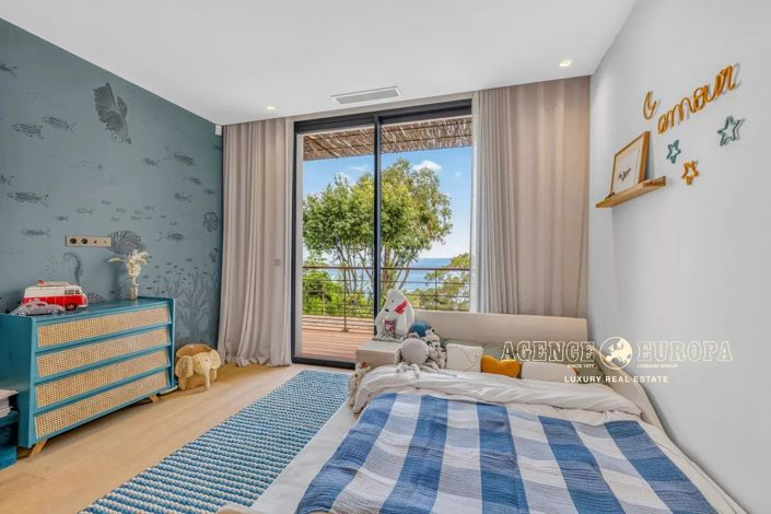 Image No.21-5 Bed House for sale