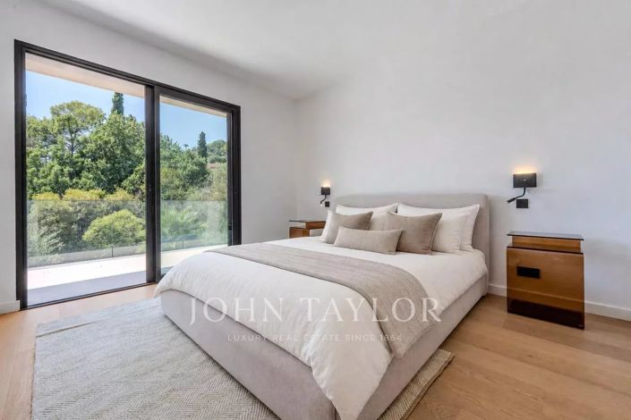Image No.14-4 Bed House for sale