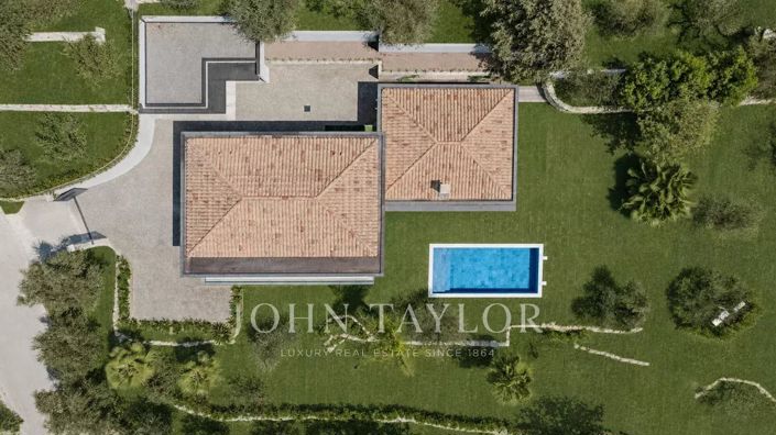 Image No.20-4 Bed House for sale