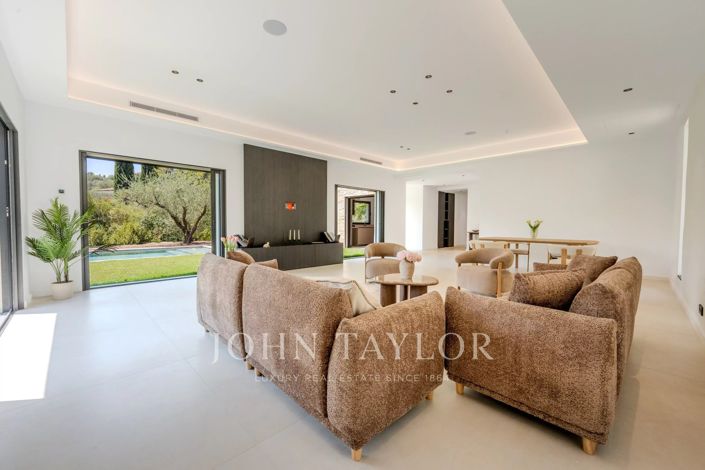 Image No.4-4 Bed House for sale