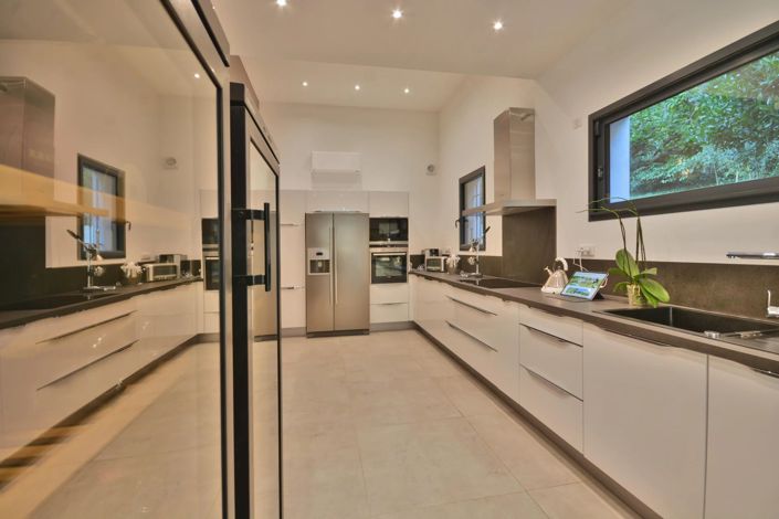 Image No.17-4 Bed House for sale