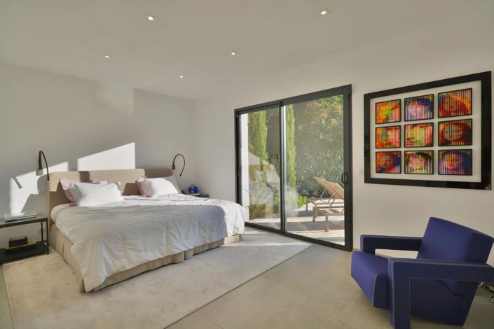 Image No.19-4 Bed House for sale
