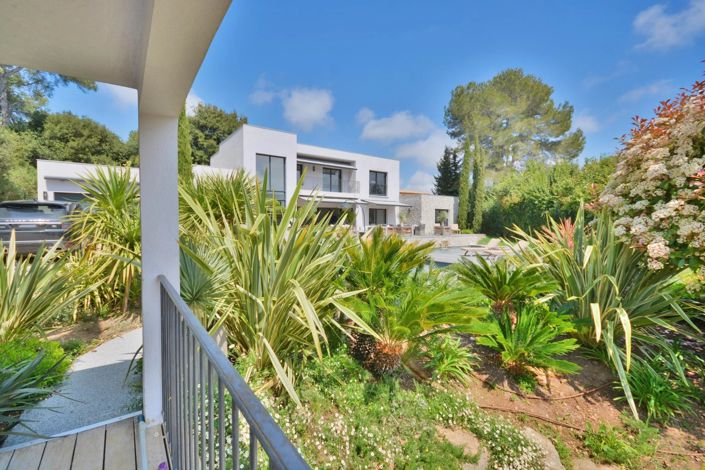 Image No.6-4 Bed House for sale