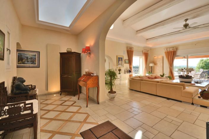 Image No.13-9 Bed House for sale