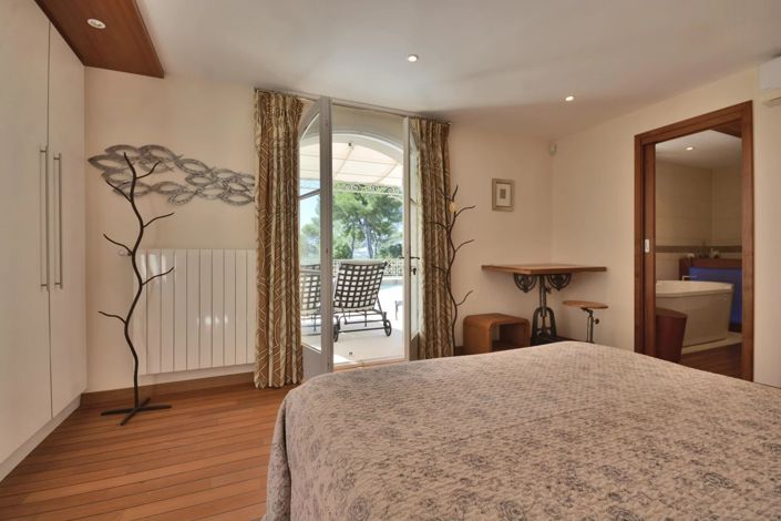 Image No.26-9 Bed House for sale