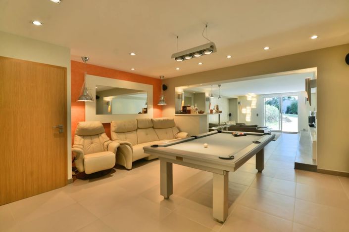 Image No.36-9 Bed House for sale