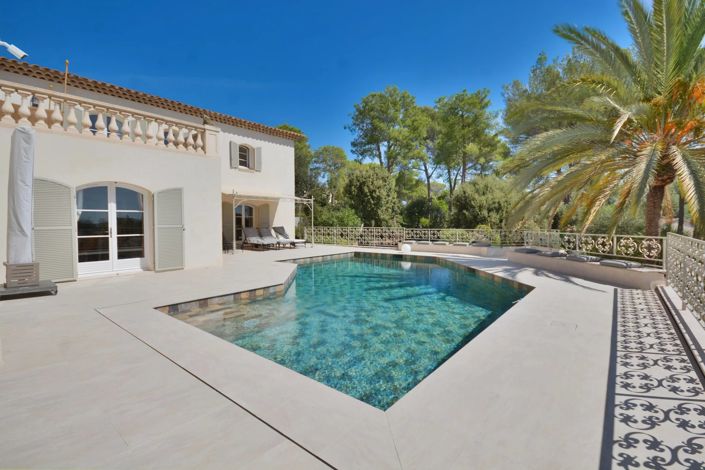 Image No.6-9 Bed House for sale