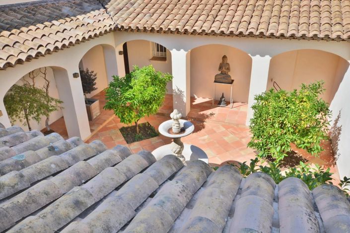 Image No.8-9 Bed House for sale