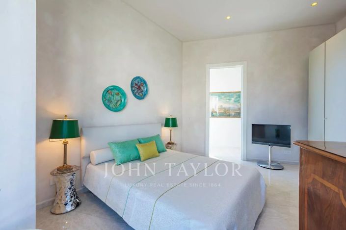 Image No.21-3 Bed Apartment for sale