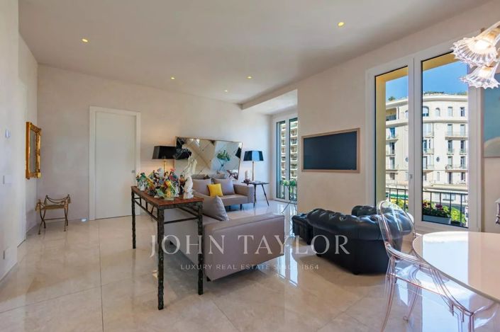 Image No.8-3 Bed Apartment for sale