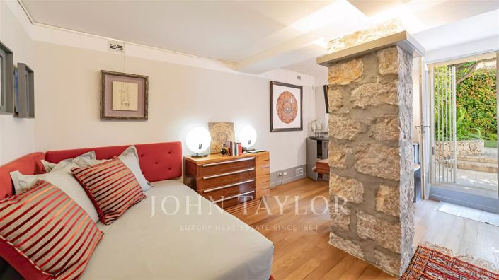 Image No.30-4 Bed Apartment for sale