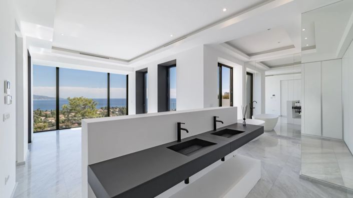 Image No.20-4 Bed House for sale