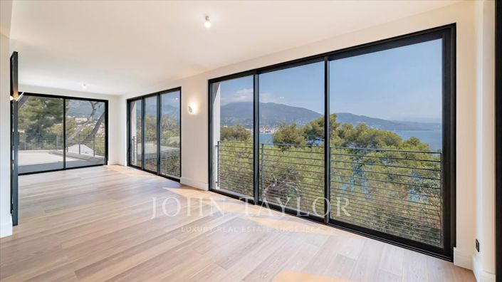 Image No.16-6 Bed House for sale