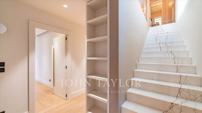Image No.27-6 Bed House for sale