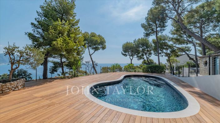 Image No.40-6 Bed House for sale