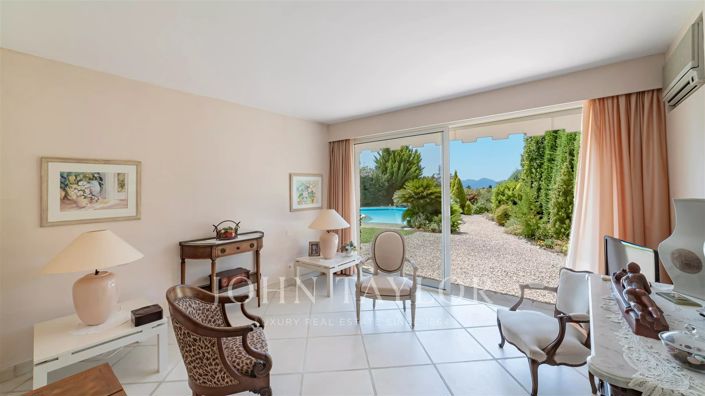 Image No.20-4 Bed House for sale