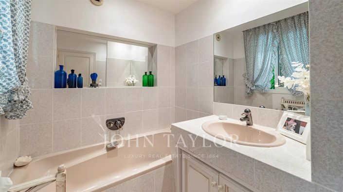 Image No.22-4 Bed House for sale