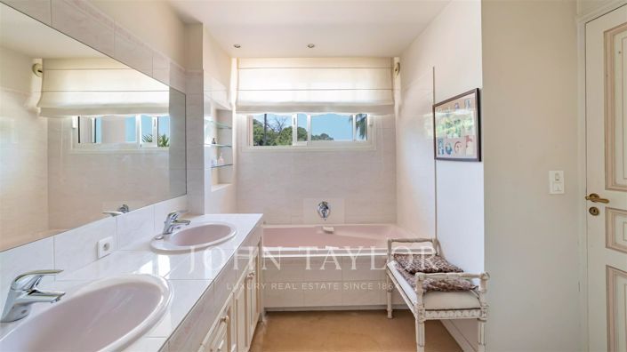 Image No.23-4 Bed House for sale