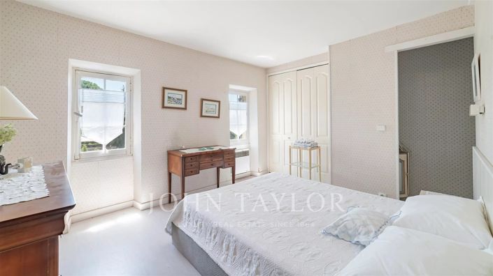 Image No.26-4 Bed House for sale