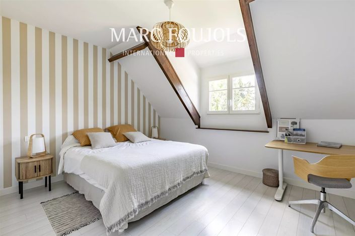 Image No.18-3 Bed House for sale
