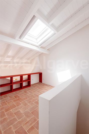 Image No.12-1 Bed House for sale
