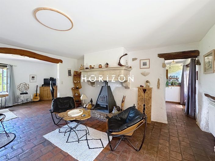 Image No.17-2 Bed House for sale