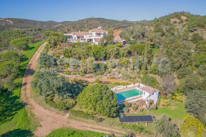 Amazing 17ha Country Estate with T4 Villa & T2 Cottage for Sale at Bensafrim – Lagos