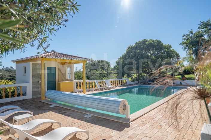 Image No.19-3 Bed House for sale