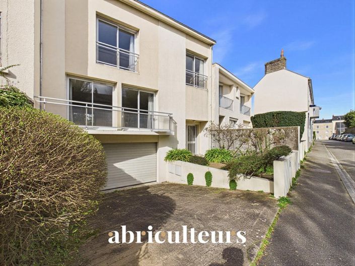 Image No.4-5 Bed House for sale