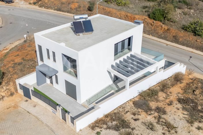 Image No.39-4 Bed House for sale