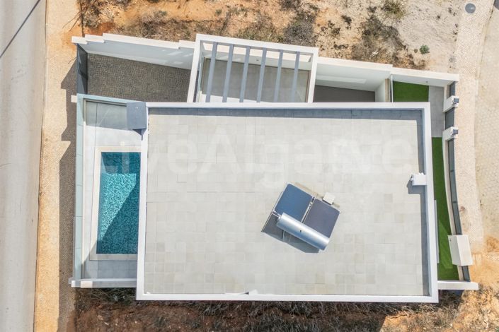 Image No.40-4 Bed House for sale