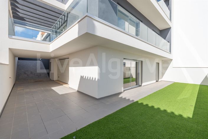 Image No.30-4 Bed House for sale