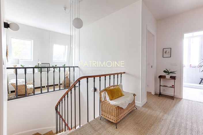 Image No.7-6 Bed House for sale