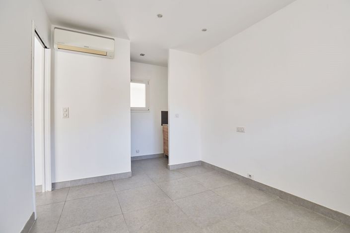 Image No.11-4 Bed House for sale