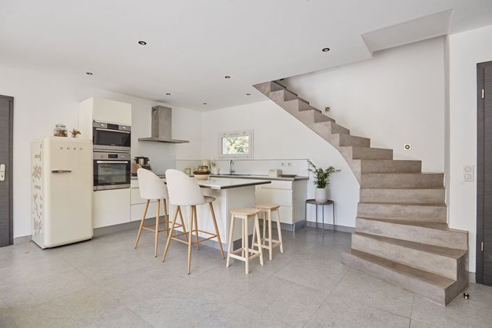 Image No.5-4 Bed House for sale