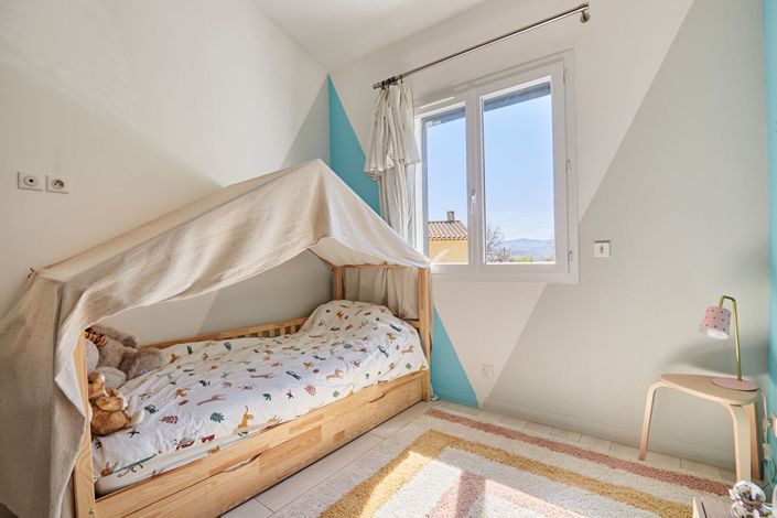 Image No.9-4 Bed House for sale
