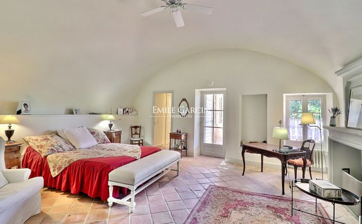 Image No.17-6 Bed House for sale