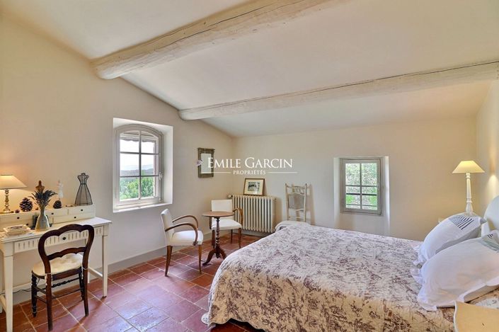 Image No.18-6 Bed House for sale