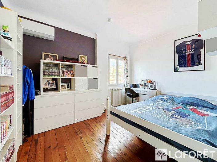 Image No.12-3 Bed House for sale