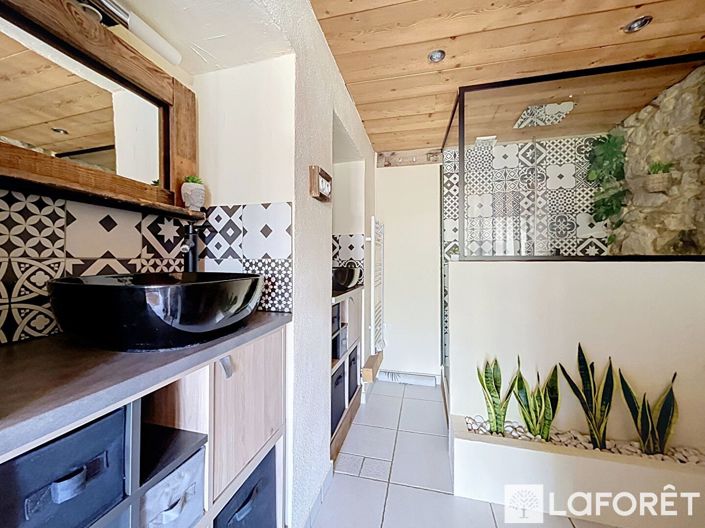 Image No.16-3 Bed House for sale