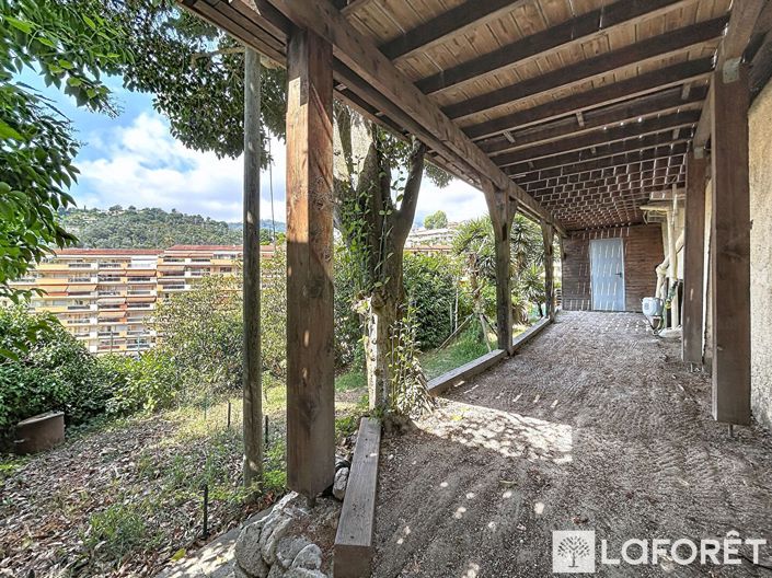 Image No.18-3 Bed House for sale