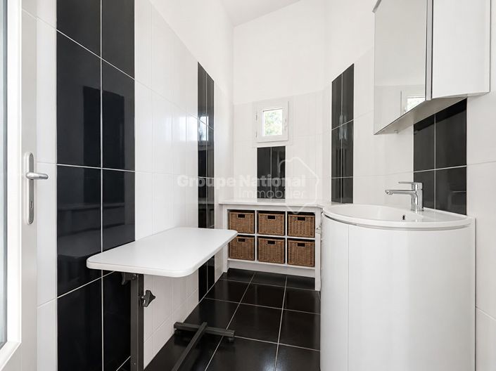 Image No.14-3 Bed House for sale