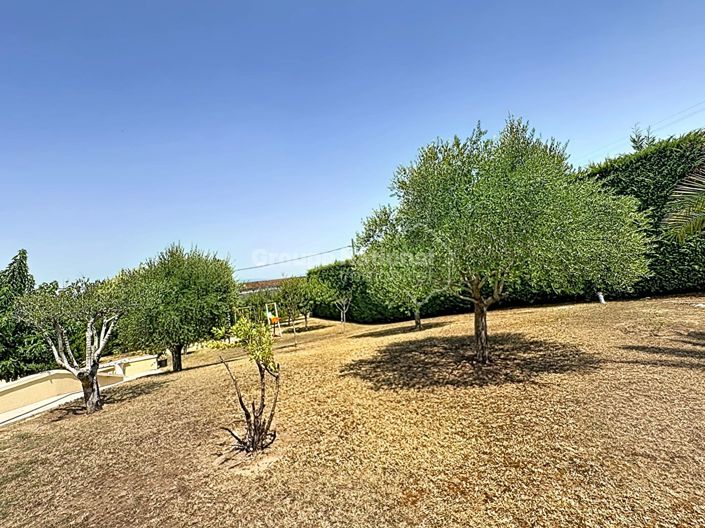 Image No.17-3 Bed House for sale