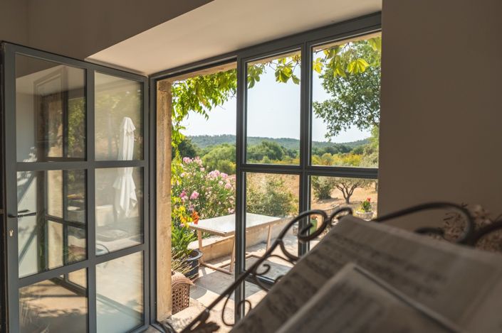 Image No.16-6 Bed House for sale