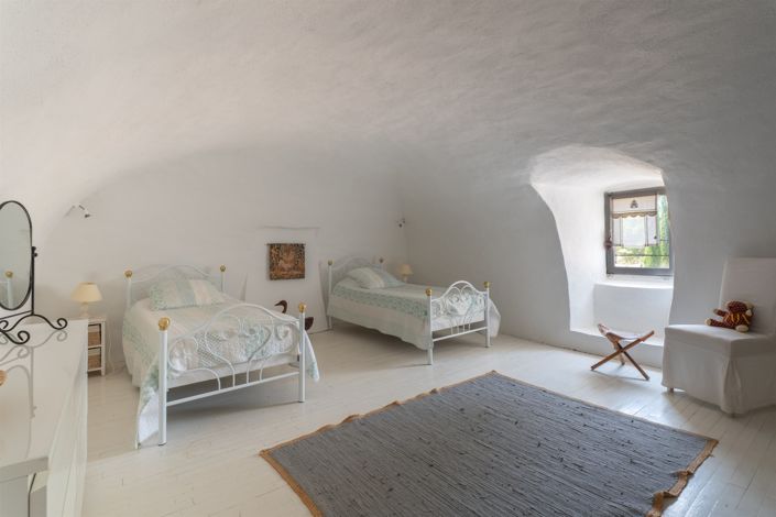 Image No.39-6 Bed House for sale