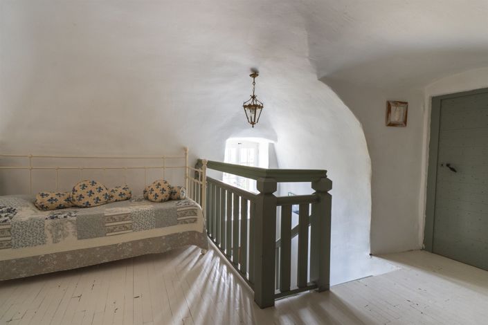 Image No.41-6 Bed House for sale