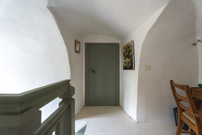 Image No.43-6 Bed House for sale